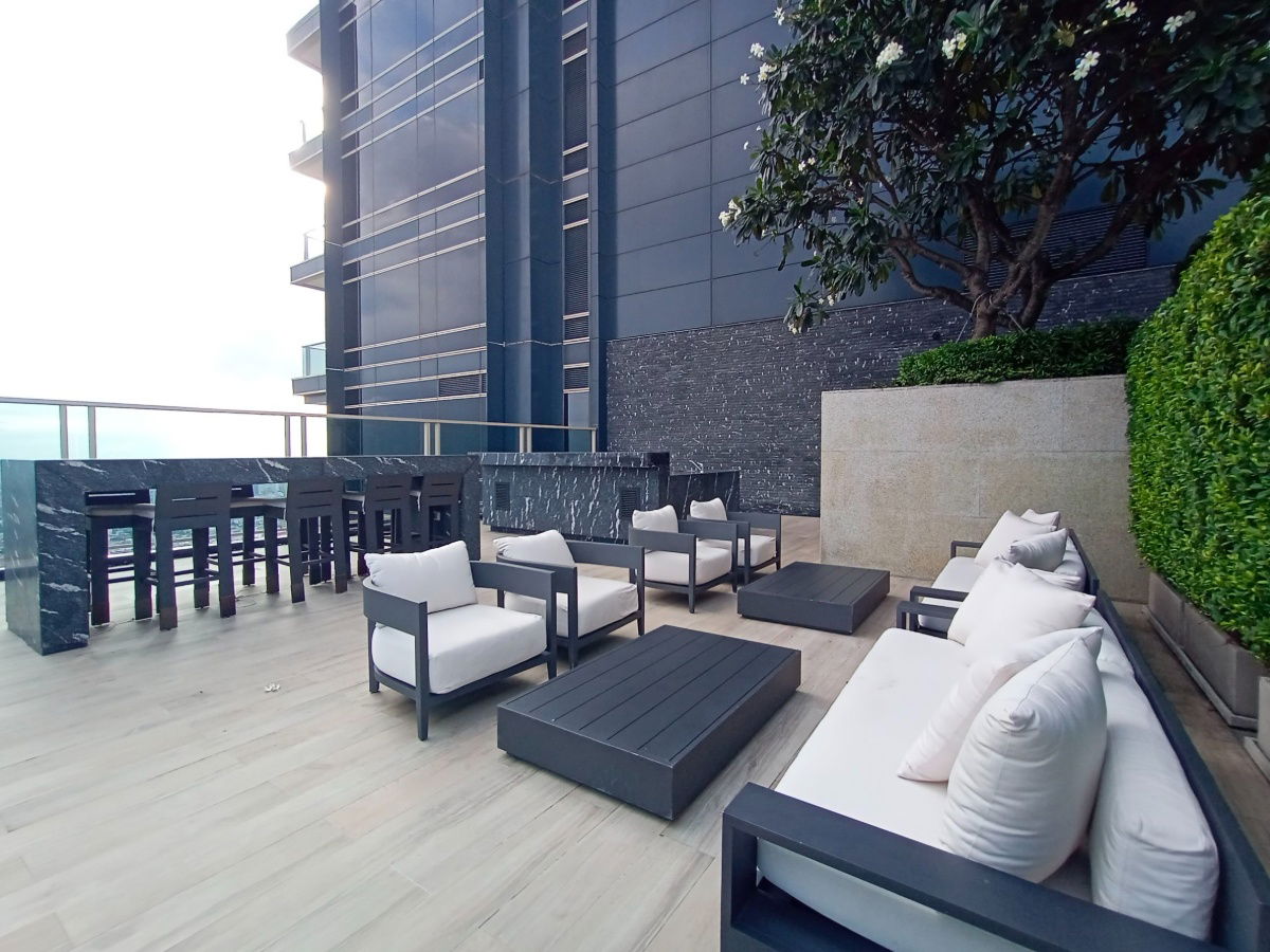 รูป Four Seasons Private Residences ( Luxury Condo next to the Chao Phraya River ) - รูปที่ 20/81