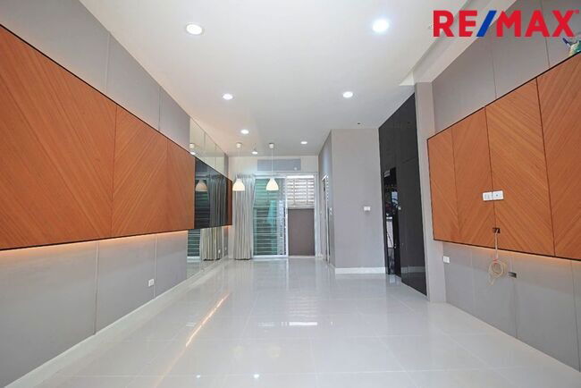 รูป บ้านกลางเมือง สาทร - ตากสิน 2  หน้าสวน สภาพดี ราคาทุน   - รูปที่ 4/6