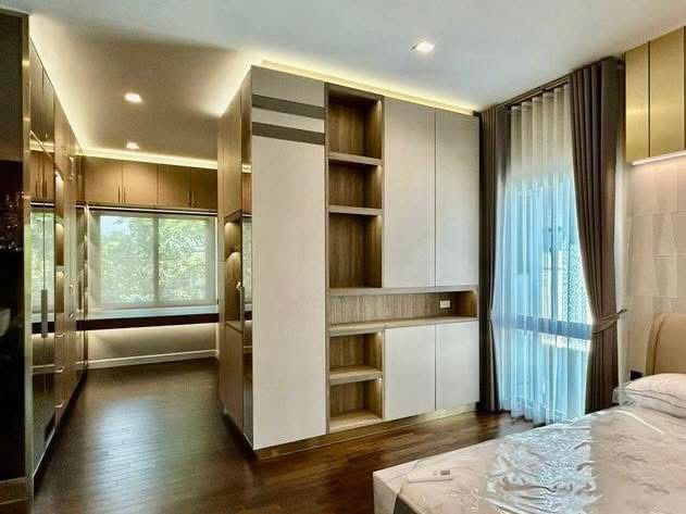 รูป  ♦ Luxury class ♦ บ้านเดี่ยว 2 ชั้น | ขนาดที่ดิน 107.00 ตร.ว. พื้นที่ใช้สอย 555.00 ตร.ม. | 4 ห้องนอน 5 ห้องน้ำ 3 ที่จอดรถ | ใกล้ Mega Bangna - รูปที่ 15/27