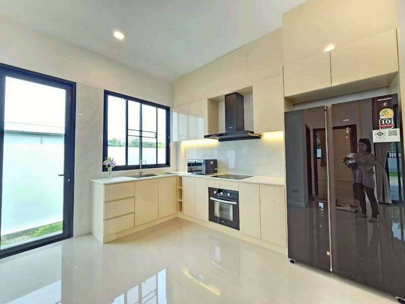 picture Newly built detached house for sale in Pattaya area, great  location, near Regent's International School. - 9/19