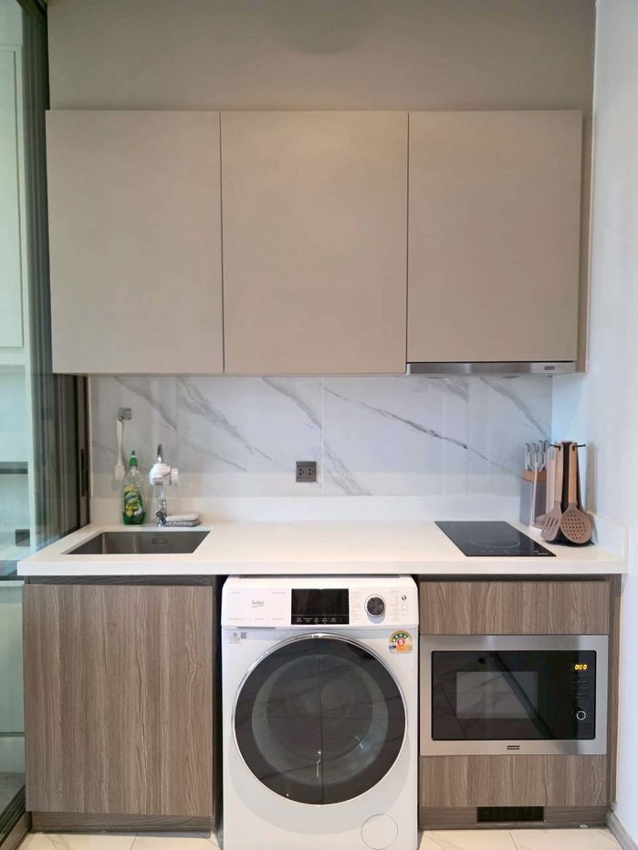 picture Luxury condo in the heart of Ekkamai Complete with project shuttle - 8/11