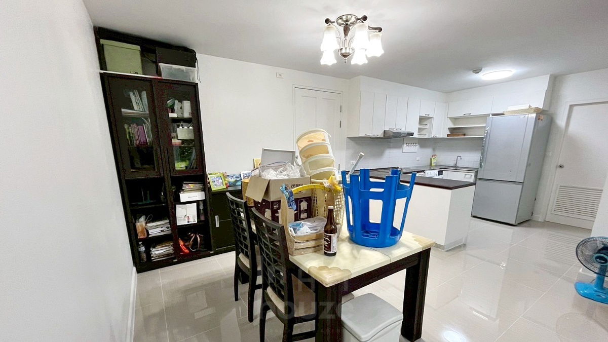 picture Condo for rent on project Sathorn Plus By The Garden. 80 sq.m. 2 brs. 2 bths. Near MRT Lumpini stations only 32k/mo. - 2/14