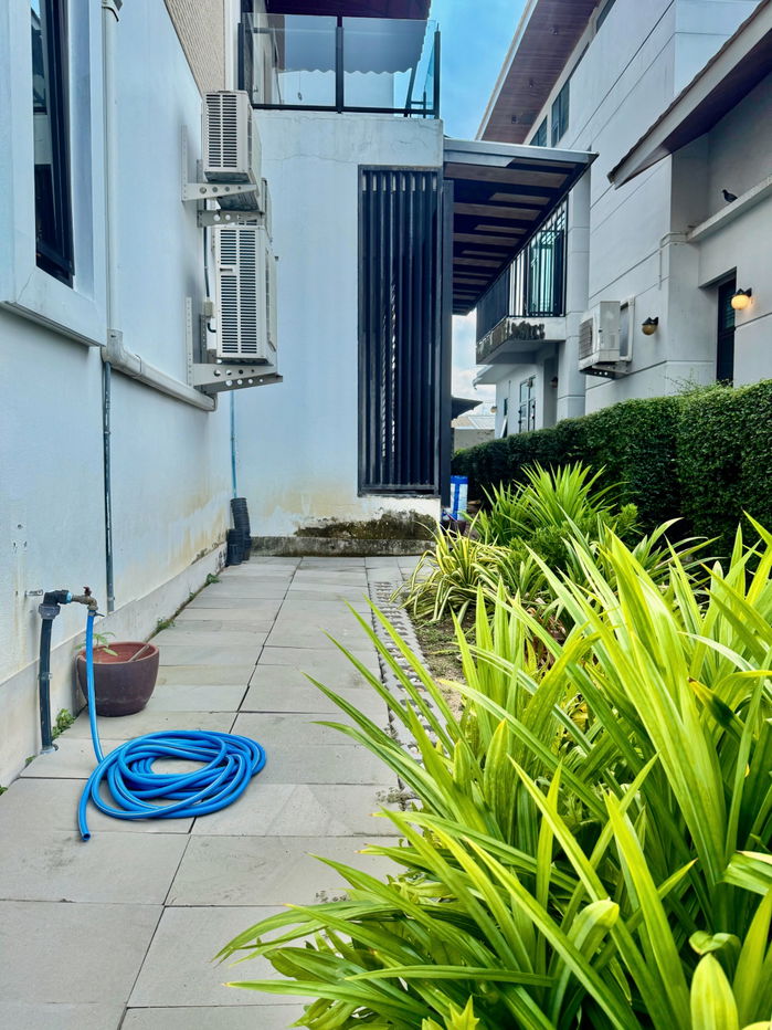 picture 3-storey detached house for sale with 296 sq wa of land  Sukhumvit 101, Bangkok, near BTS Punnawithi - 84/92