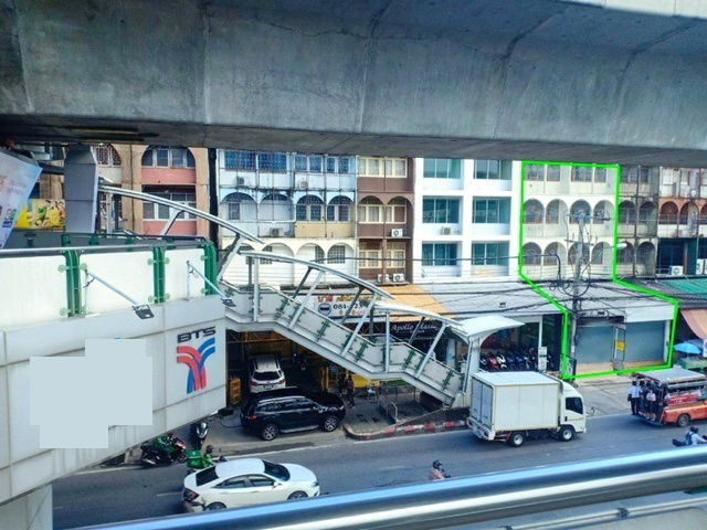 picture BTS Bearing BTS Bangna 50m. Commercial building for rent 4-storey + mezzanine 1 unit on the left 18 - 1/8