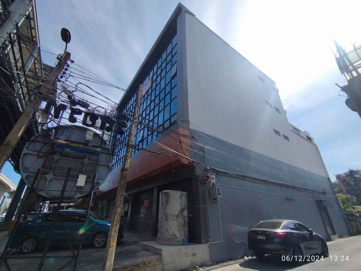 picture 4-Unit Commercial Building in Bangkhen, Near MRT Maiyalap - 2/7