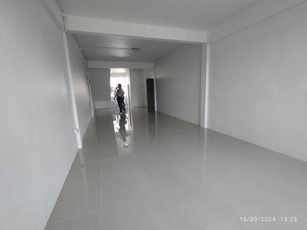 picture 4-Storey Commercial Building, 2 Units in Bang Sue, Bangkok - 40/44