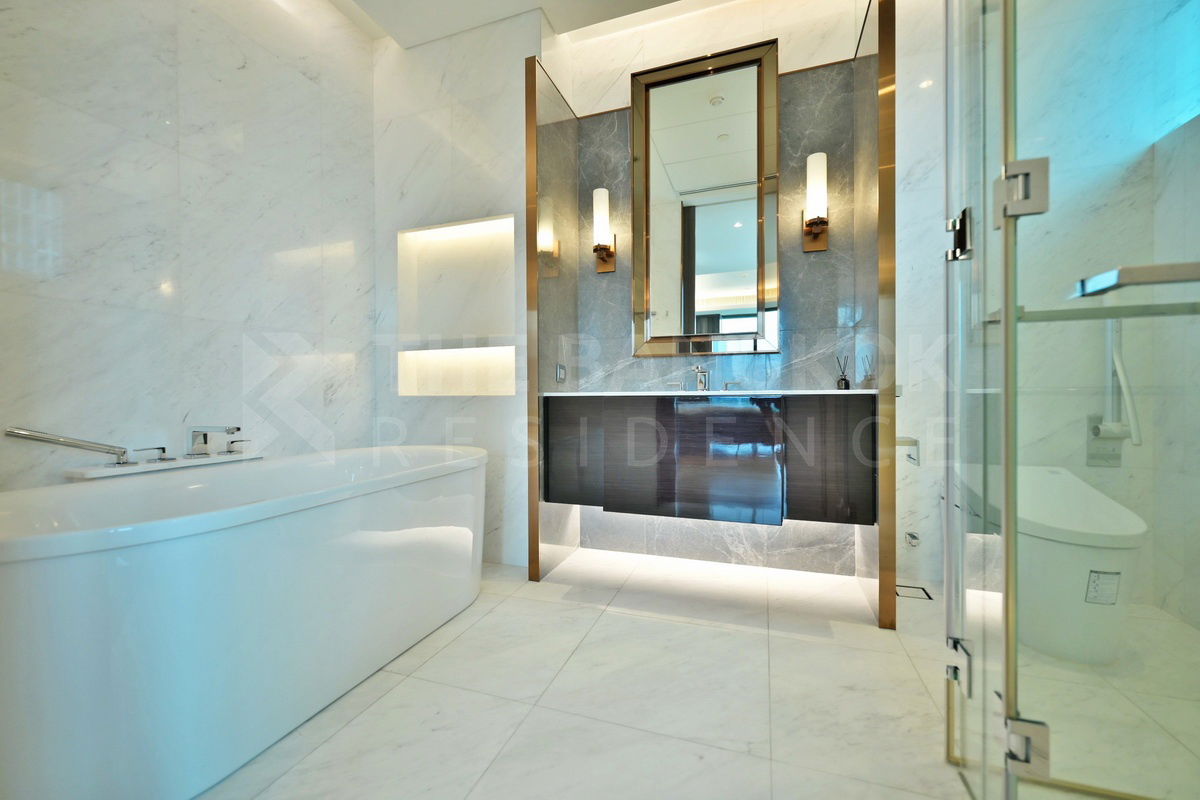 picture 𝐄𝐱𝐩𝐞𝐫𝐢𝐞𝐧𝐜𝐞 𝐫𝐞𝐟𝐢𝐧𝐞𝐝 𝐥𝐢𝐯𝐢𝐧𝐠 at Sindhorn Tonson ✨ Elegance & Modern unit, Near BTS Chidlom - 13/15