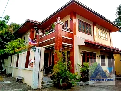 Houses for sale Phra Khanong Tai : 🔼🔽 AccomA 📩  3 BR House in Bang Chak (AA35473)