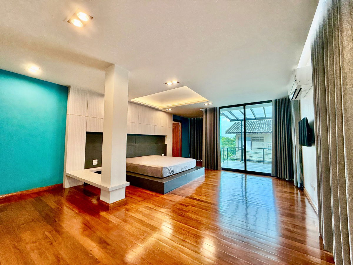 picture 3-storey detached house for sale with 296 sq wa of land  Sukhumvit 101, Bangkok, near BTS Punnawithi - 47/92