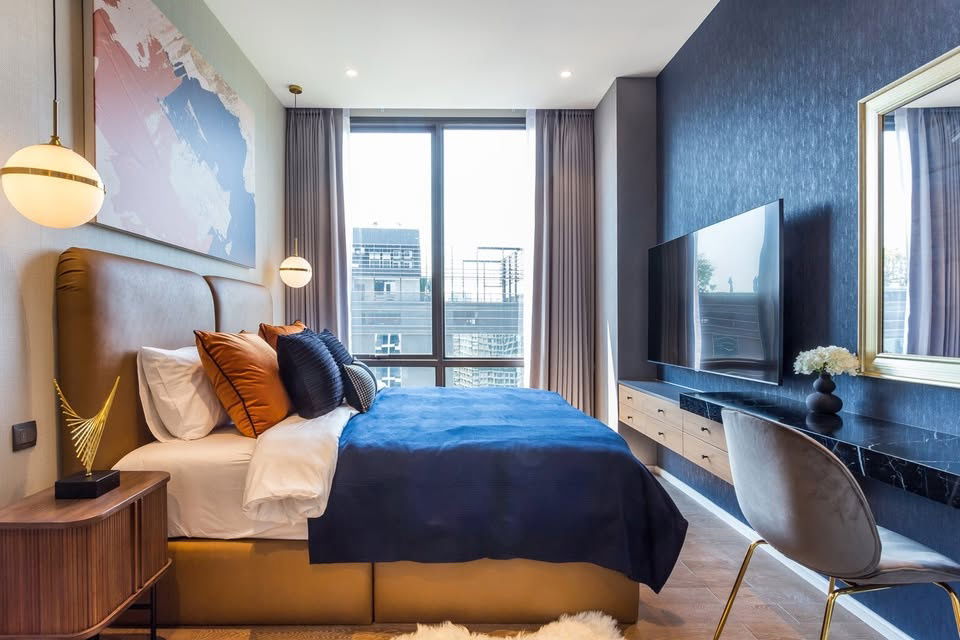 picture Muniq Langsuan【𝐒𝐄𝐋𝐋 & 𝐑𝐄𝐍𝐓】🔥Fully furnished condo with a modern design and warm tones🔥  Contact Line ID: @hacondo - 1/10