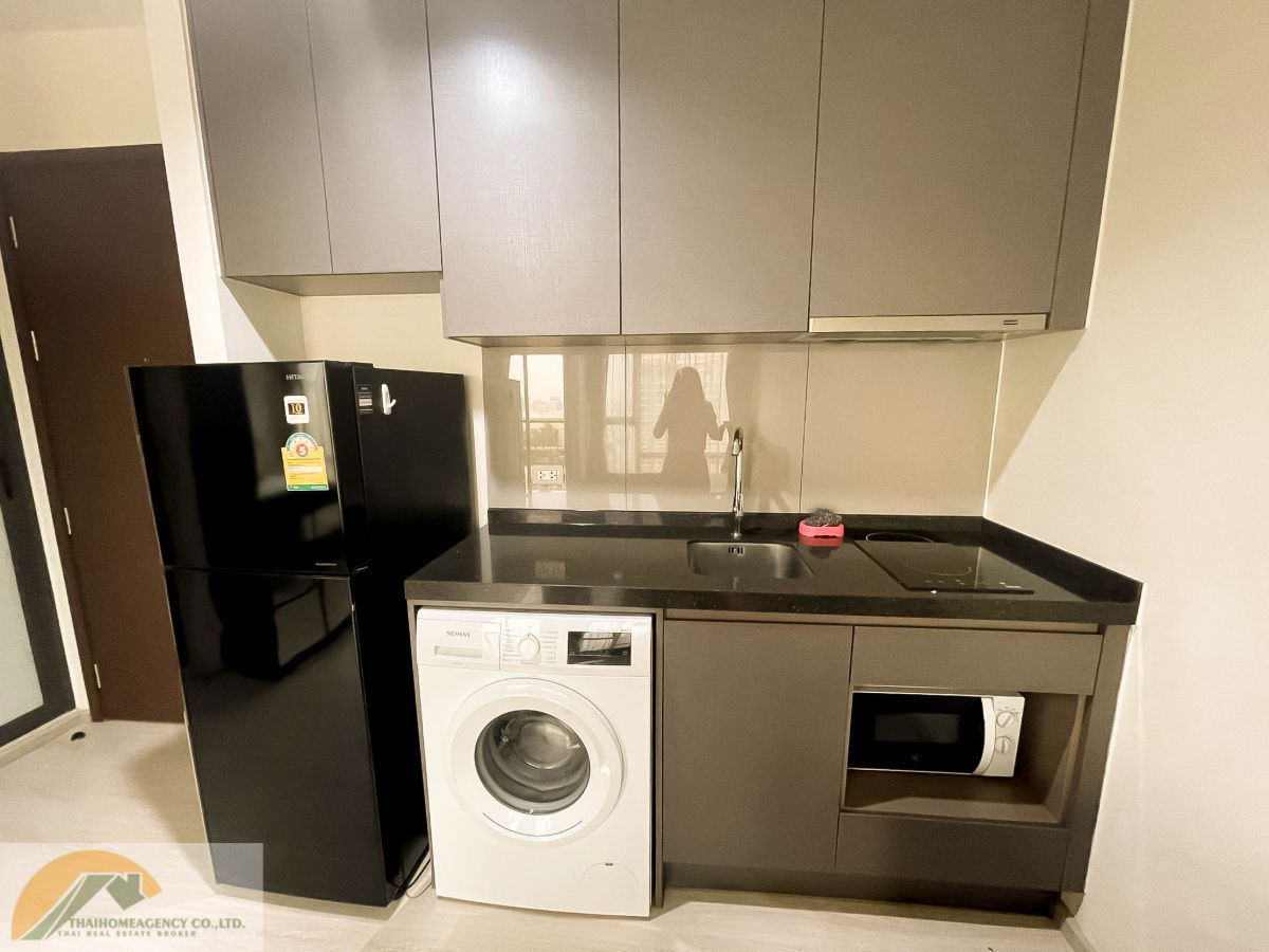 รูป Rent 1 bed 1baht 24 sqm Rhythm Asoke 1 Condo Minimum contract 1 year contract we have many units here pls contact us Can Negoวิวสวน - รูปที่ 11/15