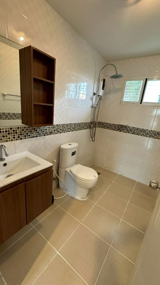 picture 3-story townhome for sale, Villette City Pattanakarn 38, 3 bedrooms 3 bathrooms, Fully furnished - 12/16