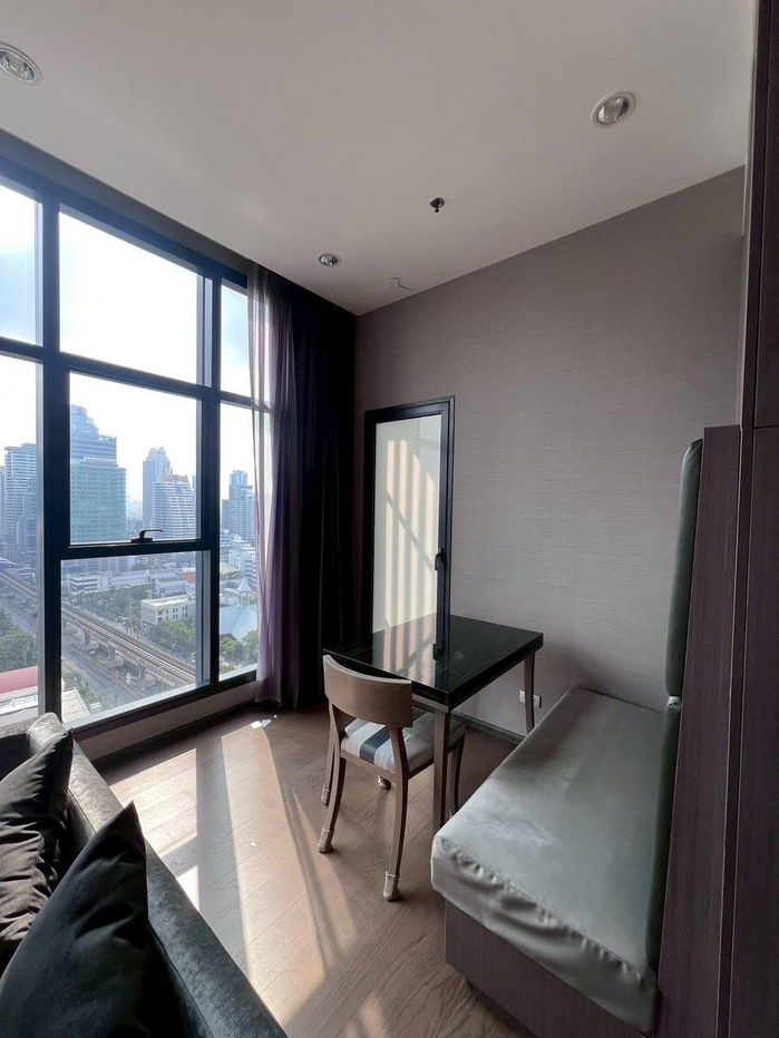 รูป The Diplomat Sathorn【𝐒𝐄𝐋𝐋 & 𝐑𝐄𝐍𝐓】🔥คอนโดตกแต่งสไตล์ Modern Luxury เฟอร์ครบ ดีไซน์เรียบหรูทุกมุม🔥  ติดต่อไลน์ไอดี: @hacondo - รูปที่ 4/10