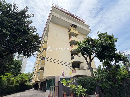 Project Chakrathip Court Picture - 3/9