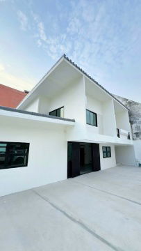 picture Soi Phatthanakan 8-14 ARL Ramkhamhaeng 700m. 2-story detached house for rent 62sq.wa. 242sq.m. Ekkam - 2/8
