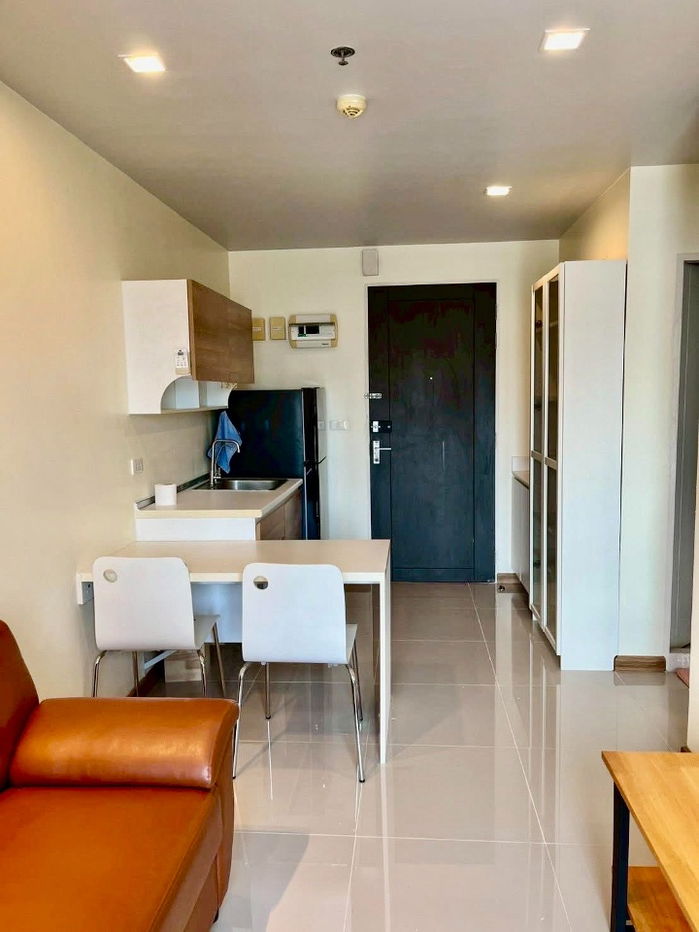รูป code : C42 ให้เช่าคอนโด คาซ่า คอนโด อโศก-ดินแดง (Casa Condo Asoke-Dindaeng) | ห้องมุม ชั้น 20 ทิศตะวันออก ไม่ร้อน ไม่ติดห้องใคร เฟอร์ครบ พร้อมอยู่ - รูปที่ 2/13