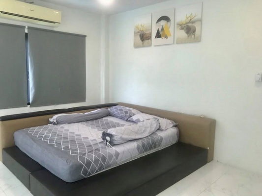picture FOR RENT DETACHED HOUSE POOL VILLA UDOMSUK / 5 bedrooms 3 bathrooms / 60 Sqw. 400 Sqm. **90,000** CLOSE TO BTS UDOMSUK - 7/14