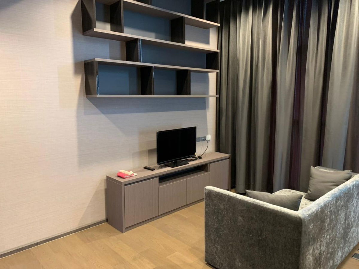รูป The Diplomat Sathorn【𝐒𝐄𝐋𝐋 & 𝐑𝐄𝐍𝐓】🔥คอนโดตกแต่งสไตล์ Modern Luxury เฟอร์ครบ ดีไซน์เรียบหรูทุกมุม🔥  ติดต่อไลน์ไอดี: @hacondo - รูปที่ 5/10