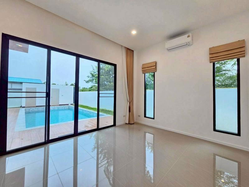 picture Newly built detached house for sale in Pattaya area, great  location, near Regent's International School. - 7/19