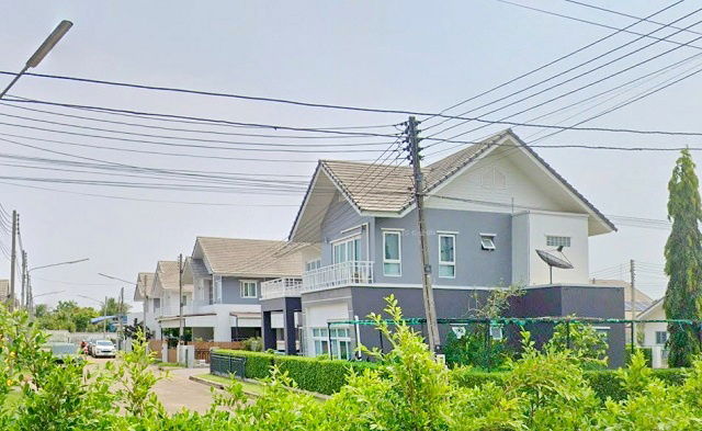 picture conner For rent Lux Mansion 2-storey on the main road Hi-Tech Group BoThong Rojana 304 Sahapat Chan - 1/8
