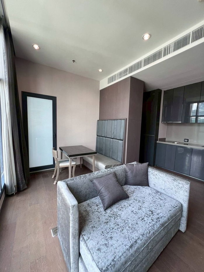 รูป The Diplomat Sathorn【𝐒𝐄𝐋𝐋 & 𝐑𝐄𝐍𝐓】🔥คอนโดตกแต่งสไตล์ Modern Luxury เฟอร์ครบ ดีไซน์เรียบหรูทุกมุม🔥  ติดต่อไลน์ไอดี: @hacondo - รูปที่ 6/10