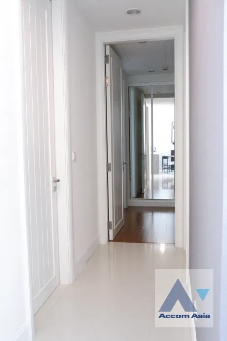 รูป 🔼🔽 AccomA 📩  2 BR Condominium @Q Langsuan  (AA32648) - รูปที่ 10/12