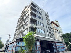 logo project W 8 Thonglor 25