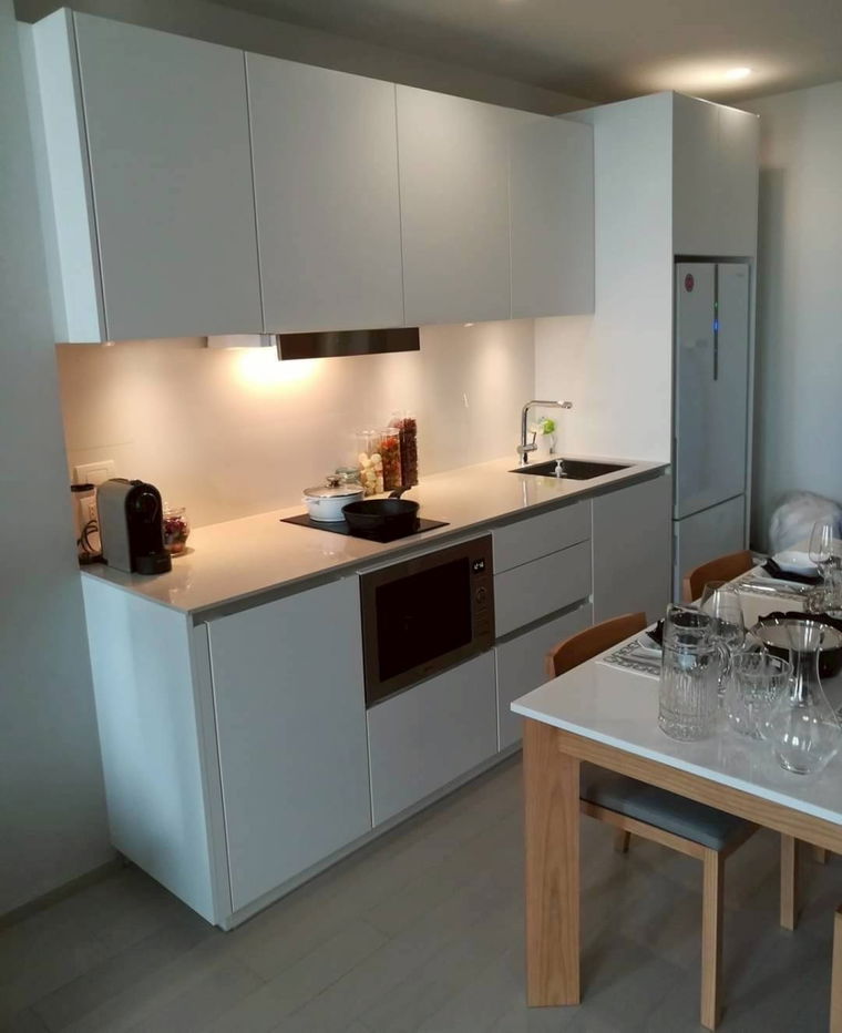 picture ♦ Rare Unit ♦ Building B, Floor 10+ | 69.95 sq.m., 2 bedrooms, 1 Bathroom | Condo with Skywalk connecting to Ploenchit BTS, Central Embassy - 3/10