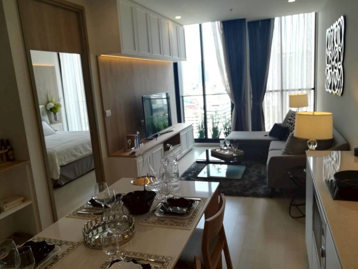picture ♦ Rare Unit ♦ Building B, Floor 10+ | 69.95 sq.m., 2 bedrooms, 1 Bathroom | Condo with Skywalk connecting to Ploenchit BTS, Central Embassy - 2/10