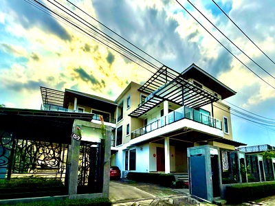 บ้านเดี่ยว กรุงเทพมหานคร : ขายบ้านเดี่ยว 3 ชั้นพร้อมที่ดิน 296 ตร.วา  สุขุมวิท 101 กทม.ใกล้ BTS ปุณณวิถี