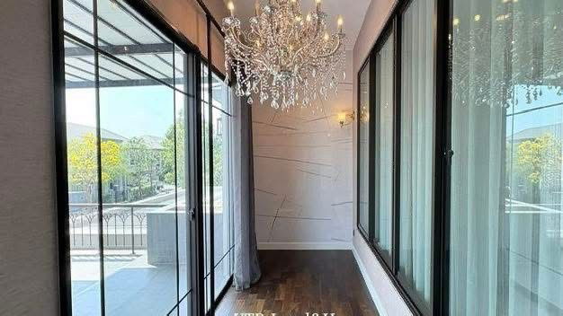 รูป  ♦ Luxury class ♦ บ้านเดี่ยว 2 ชั้น | ขนาดที่ดิน 107.00 ตร.ว. พื้นที่ใช้สอย 555.00 ตร.ม. | 4 ห้องนอน 5 ห้องน้ำ 3 ที่จอดรถ | ใกล้ Mega Bangna - รูปที่ 19/27