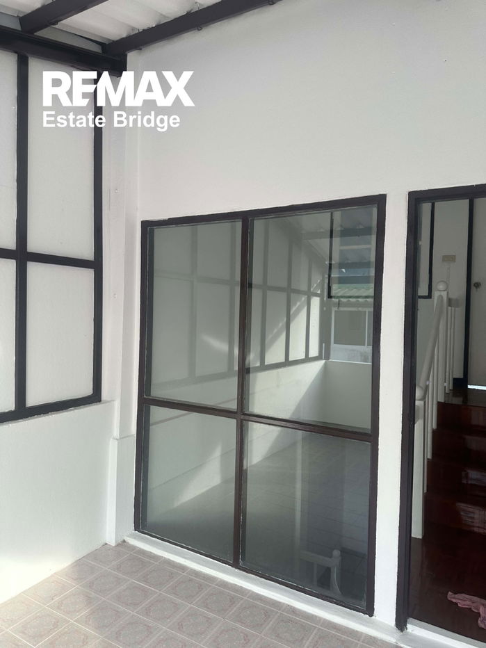 picture 3-story townhouse in good condition, ready to move in, cheaper than the appraised price! The cheapest in this area! - 13/17