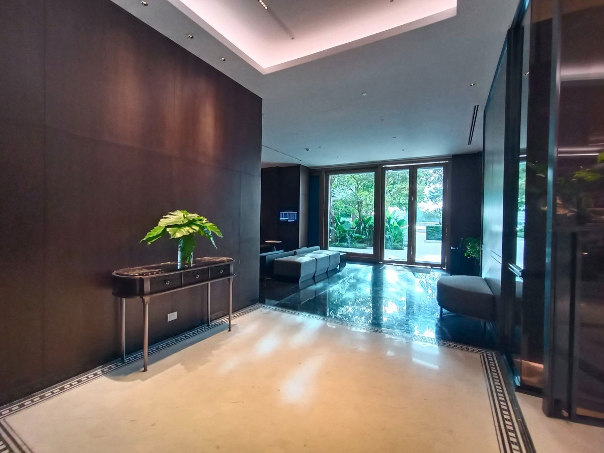 รูป Four Seasons Private Residences ( Luxury Condo next to the Chao Phraya River ) - รูปที่ 75/81