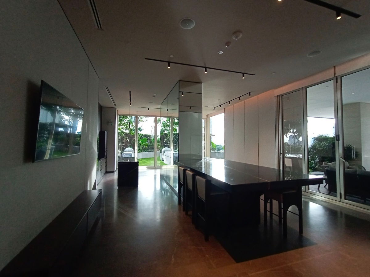 รูป Four Seasons Private Residences ( Luxury Condo next to the Chao Phraya River ) - รูปที่ 69/81