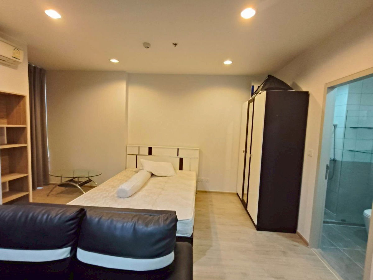 picture Newly Renovated Room |  1B1B 34 Sq.m. Fl.20+ Fully Furnished. Ready to move in  - 4/9
