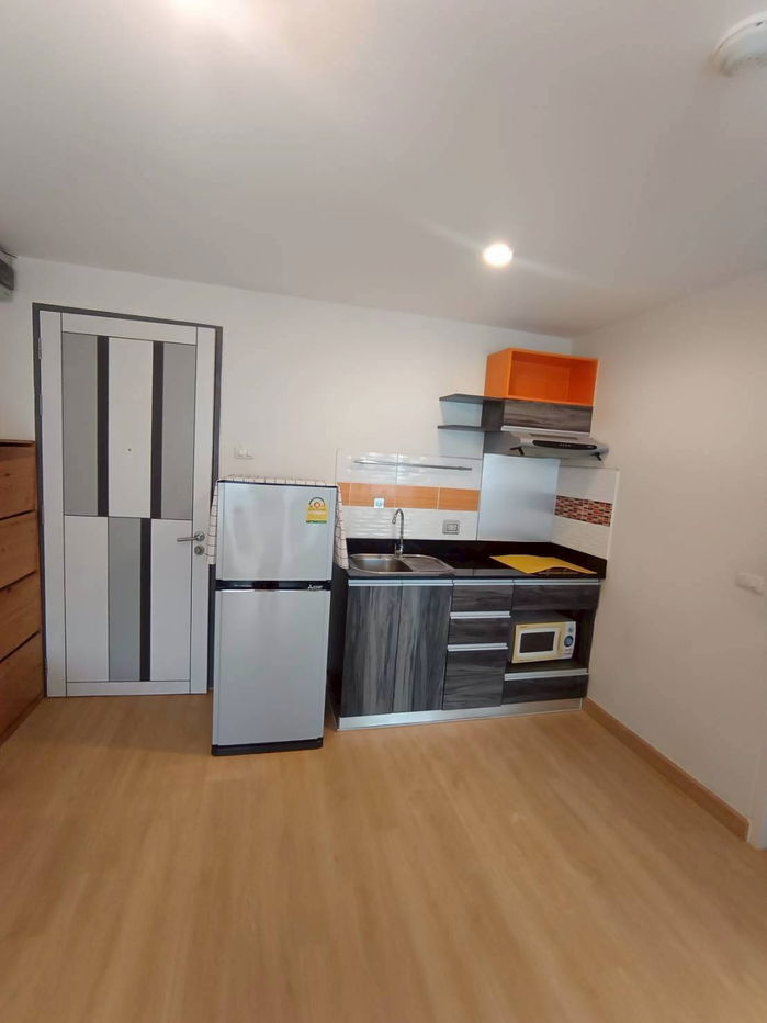 picture Voque Condo near BTS Bearing, only 450 meters. Quiet and safe condo, close to food sources. - 5/18