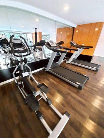 picture Voque Condo near BTS Bearing, only 450 meters. Quiet and safe condo, close to food sources. - 17/18