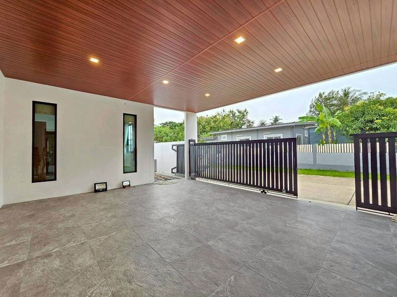 picture Newly built detached house for sale in Pattaya area, great  location, near Regent's International School. - 18/19