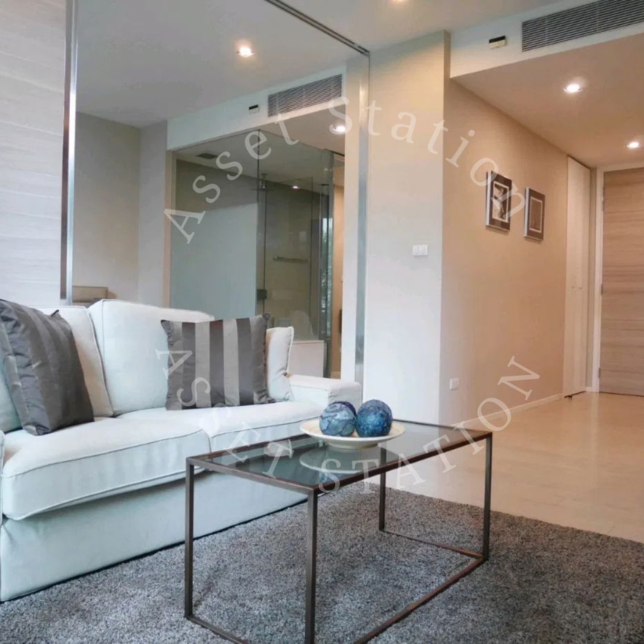 picture 📍 Really located... in the heart of the city! The Room Sukhumvit 21, located in the heart of the CBD, convenient for travel in all directions. 🌆 - 4/11