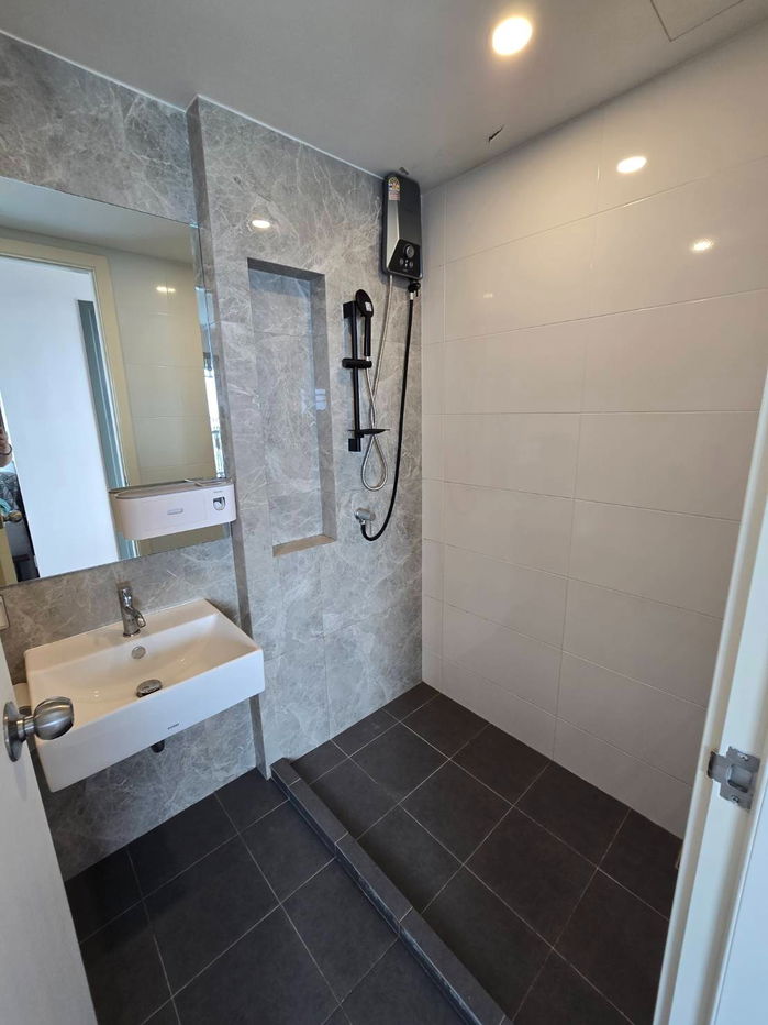 picture For rent ✨ THE ORIGIN E22 ✨ near BTS Sai Luat, complete with furniture and appliances - 9/9