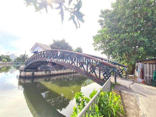 picture Land, Soi Lat Phrao 101, near Bang Kapi BTS Station, Bangkok - 12/15