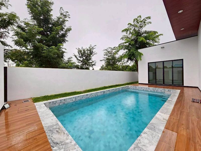 picture Newly built detached house for sale in Pattaya area, great  location, near Regent's International School. - 3/19
