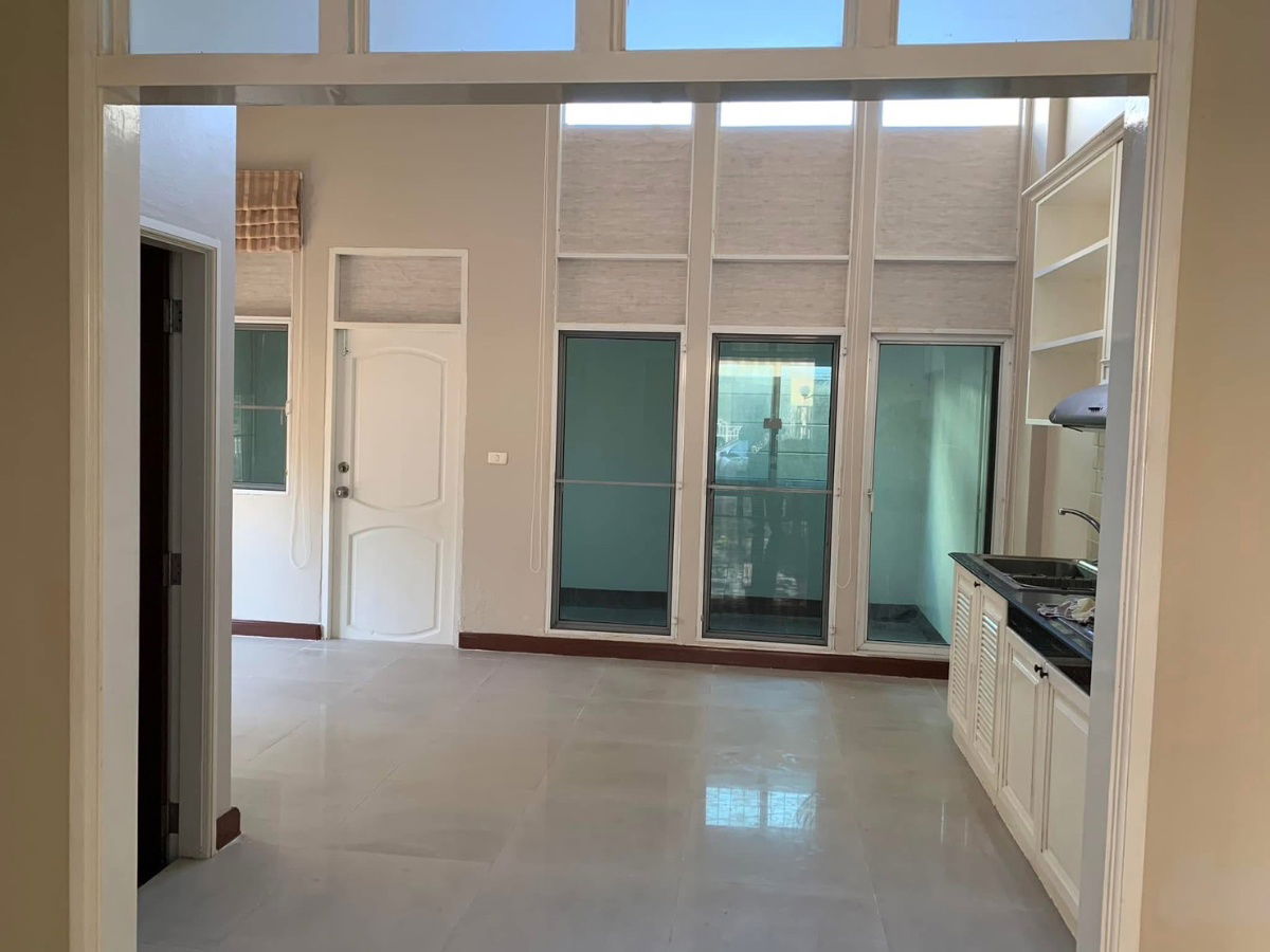 รูป 🏡😊 เช่าบ้านรวิภา สุขุมวิท 103 อุดมสุข 39/1 พื้นที่ใช้สอยกว้างขวาง บ้านหลังมุมเป็นส่วนตัว - รูปที่ 4/7