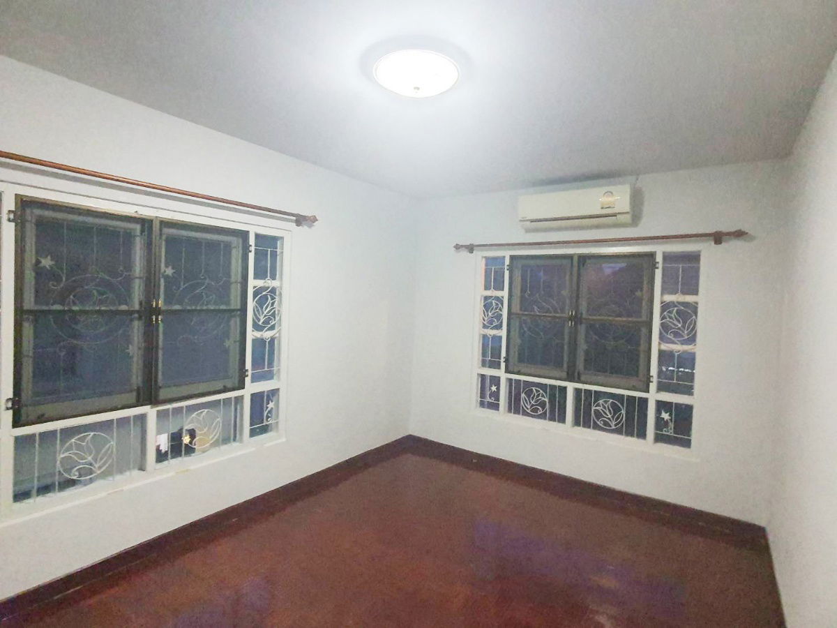 picture 2-story townhouse for rent in Pruksa Village 13, Khlong Sam, Khlong Luang, Pathum Thani - 10/13