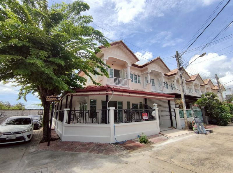 รูป 🏡 ขายด่วน! ทาวน์โฮม “ดรีมเพลส สวนผัก 32” หลังมุม รีโนเวทใหม่ 🚗ทำเลทอง ราชพฤกษ์ – ตลิ่งชัน เข้าออกได้หลายทาง - รูปที่ 1/13