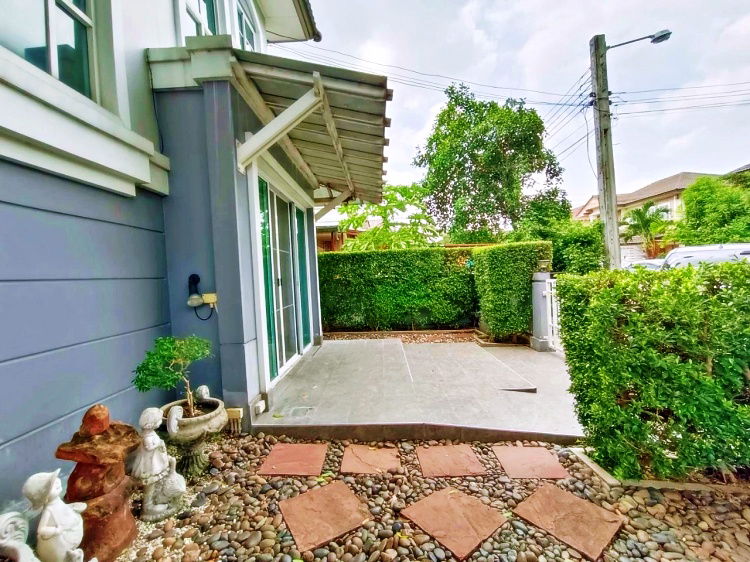 รูป  ขายด่วน บ้านเดี่ยว 2 ชั้น โครงการหมู่บ้านภัสสร19 บนเนื้อที่ 60.2 ตร.วา / For Sale House Passorn 19 At Watcharpol -Wongwaen , Area 60.2 Sq.v - รูปที่ 12/14