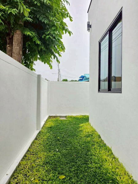 picture Newly built detached house for sale in Pattaya area, great  location, near Regent's International School. - 17/19