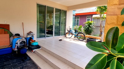 Houses for sale Ban Pho Chachoengsao : Single house project on the main road in Chachoengsao