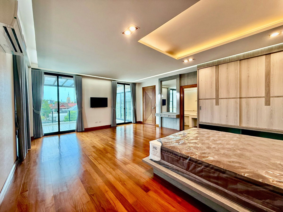 picture 3-storey detached house for sale with 296 sq wa of land  Sukhumvit 101, Bangkok, near BTS Punnawithi - 74/92