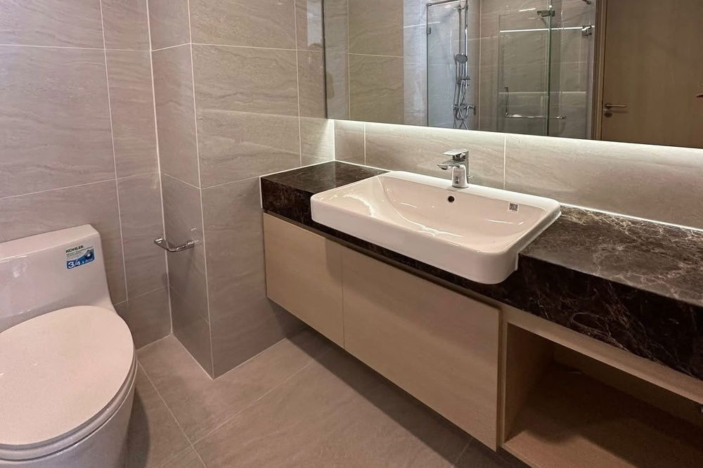 picture For Rent !! high floor 34++, Rare Item, corner room, Clear view 🔥 Code C20250800097....Noble State 39, 2 bed, 2 bath, furnished, ready to move in 📣 - 7/8